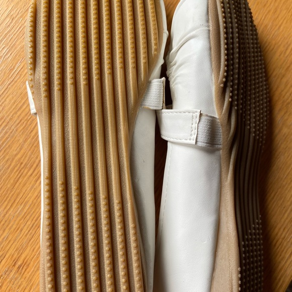 Sandles - Picture 2 of 2